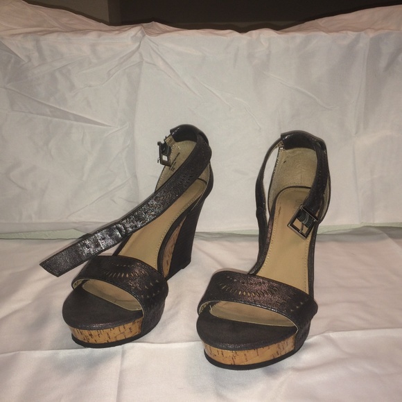 Shoes - Picture 2 of 2